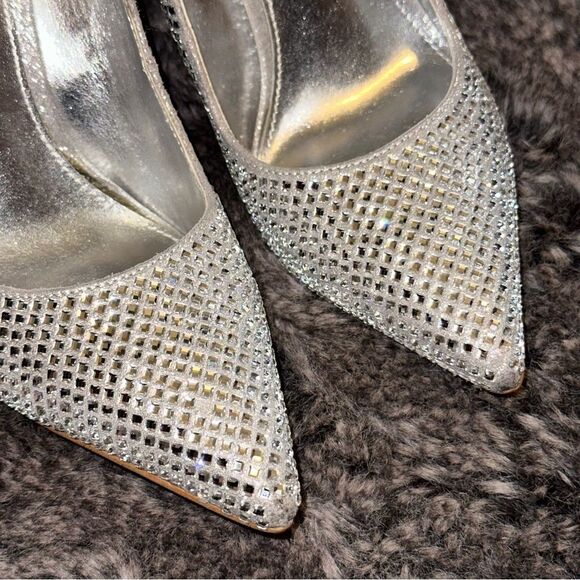 Steve Madden Silver Rhinestone Zana Crystal Pointed Toe Heels Sz 6.5 Homecoming - Picture 6 of 12